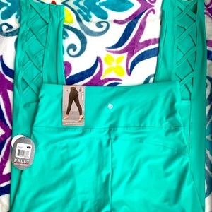 Bally Total Fitness - High Waist, Crop Leggings